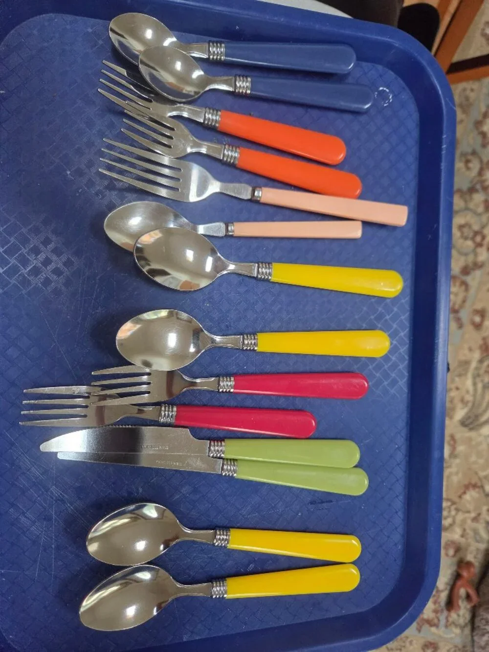 multicolored stainless steel flatware mix of fun colors 14 pieces